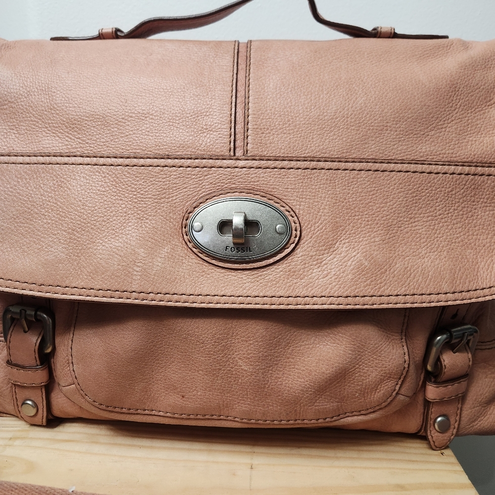 Fossil Maddox Pink "Long Live Vintage 1954" Collection Messenger Laptop Bag - Picture 3 of 16